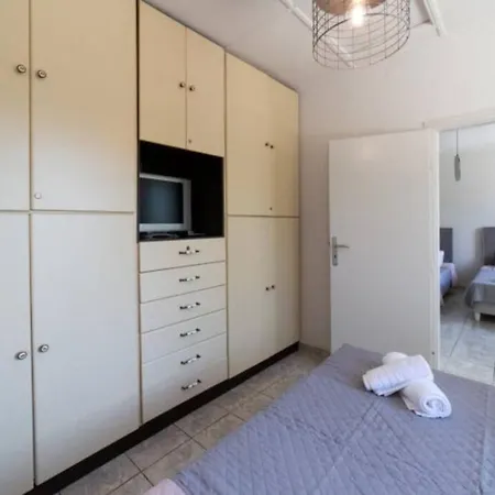 Holiday home Stathi's *