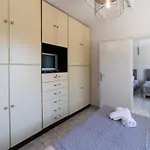 Nyaraló Stathi's *